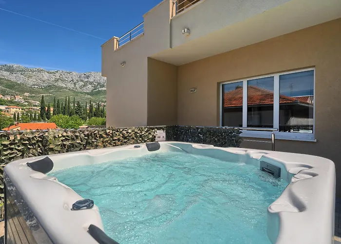Apartment Relax With Jacuzzi Split Area